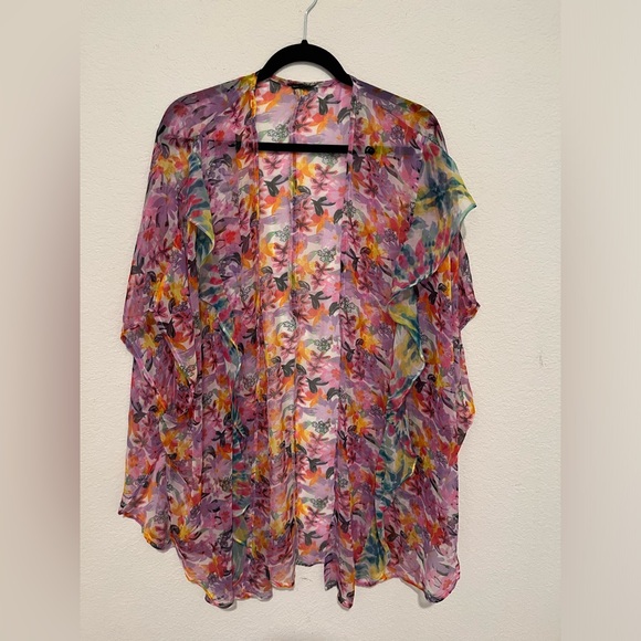 SteveMaddden Tops - STEVE MADDEN Ruffled Exotic Floral Ruana Pink One Size.